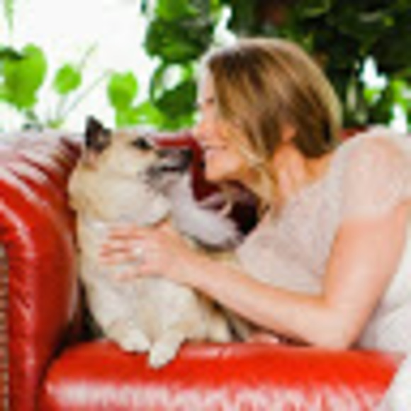 Meet your Posher, Jennifer - Picture 1 of 1